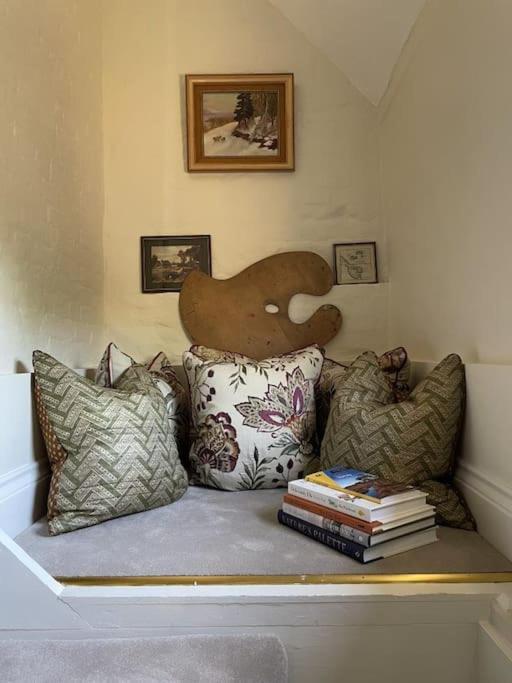 Holly Cottage, 2, Northbrook Park, Farnham-Up To 6 Adults Esterno foto
